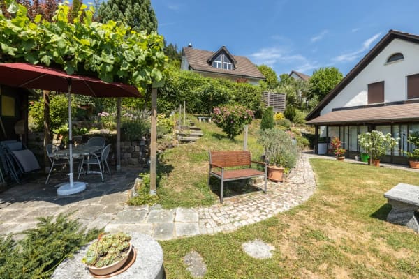 Immobilie in Hüntwangen - Freistehendes Einfamilienhaus mit grossem Garten - Bild 11