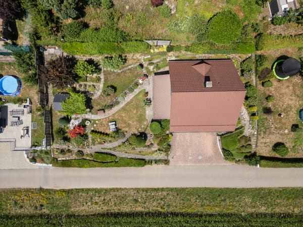 Immobilie in Hüntwangen - Freistehendes Einfamilienhaus mit grossem Garten - Bild 8