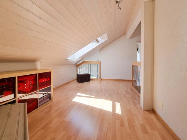 Immobilie in Genolier - Appartement duplex lumineux avec balcon dans un cadre résidentiel privilégié - Bild 6