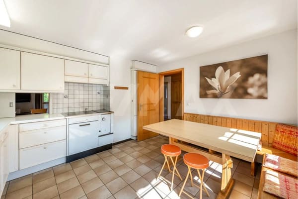 Immobilie in Nidfurn - 6½-Zimmer-Einfamilienhaus mit grosszügigem Grundstück - Bild 1