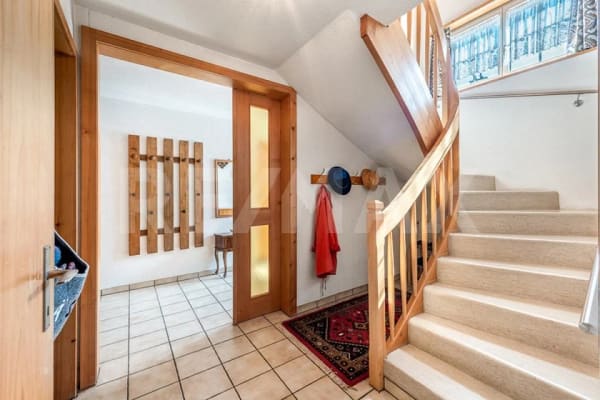 Immobilie in Nidfurn - 6½-Zimmer-Einfamilienhaus mit grosszügigem Grundstück - Bild 4