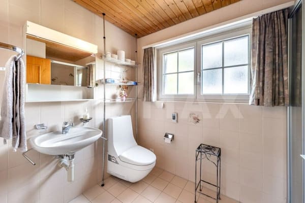 Immobilie in Nidfurn - 6½-Zimmer-Einfamilienhaus mit grosszügigem Grundstück - Bild 5
