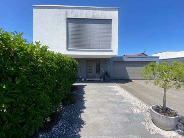 Immobilie in Prez-vers-noréaz - Magnifique maison d'architecte avec piscine et garage double - Bild 6
