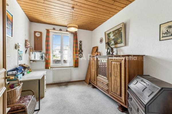 Immobilie in Langenthal - 6-Zimmer-DoppelhaushÃ¤lfte mit viel Potenzial - Bild 5