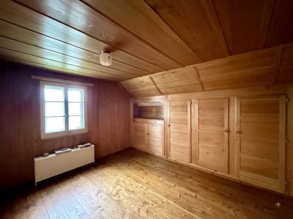 Immobilie in Bettenhausen - 5.5-Zimmer-Einfamilienhaus zum Sanieren und Gestalten! - Bild 2