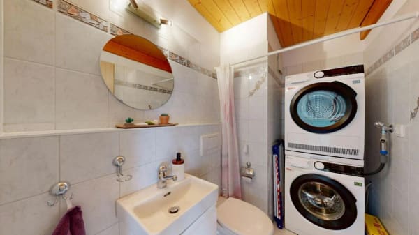 Immobilie in Wiler B. Seedorf - 3,5 Zimmer, viel Licht und eine Galerie zum Verlieben - Bild 12
