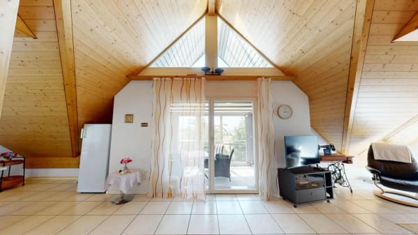 Immobilie in Wiler B. Seedorf - 3,5 Zimmer, viel Licht und eine Galerie zum Verlieben - Bild 5