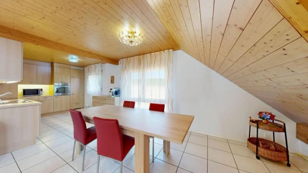 Immobilie in Wiler B. Seedorf - 3,5 Zimmer, viel Licht und eine Galerie zum Verlieben - Bild 8