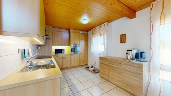 Immobilie in Wiler B. Seedorf - 3,5 Zimmer, viel Licht und eine Galerie zum Verlieben - Bild 9