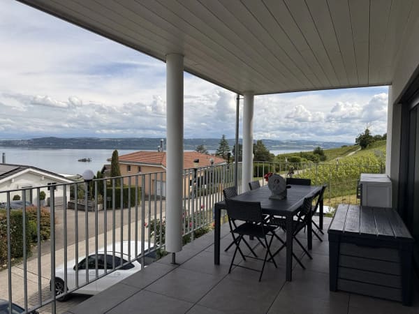 Immobilie in Vaumarcus - Maison rÃ©cente de trois appartements avec vue sur le lac - Bild 1