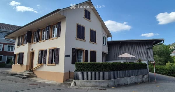 Immobilie in Sissach - Charmantes 3 - Familienhaus an ruhiger Lage, mitten in Sissach zu verkaufen - Bild 0