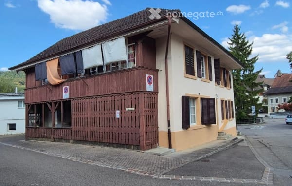 Immobilie in Sissach - Charmantes 3 - Familienhaus an ruhiger Lage, mitten in Sissach zu verkaufen - Bild 1