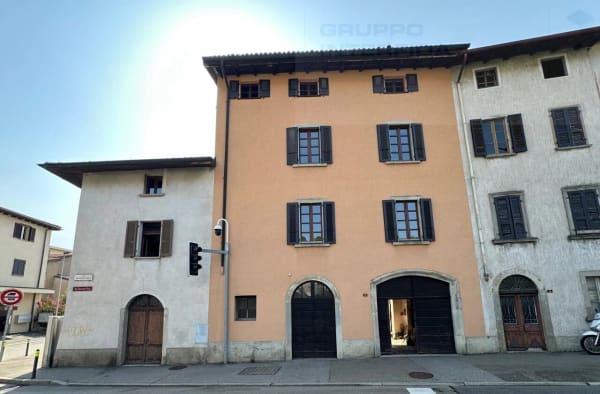 Immobilie in Rancate - AFFASCINANTE CASA DI NUCLEO 5.5 LOCALI RISTRUTTURATA - Bild 0