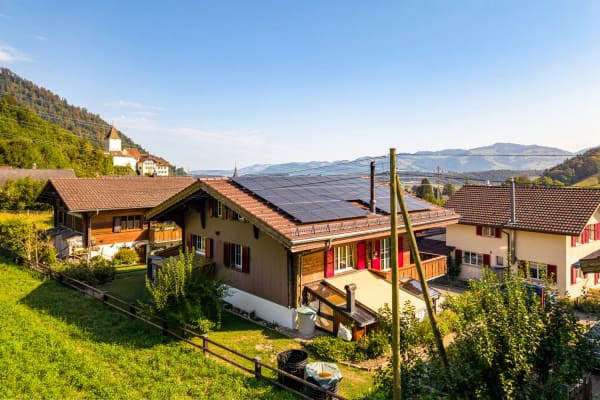 Immobilie in Wimmis - Modernisiertes Chalet zum Verlieben - Bild 1