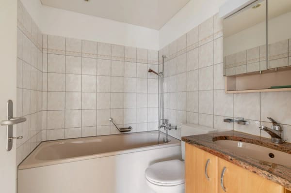 Immobilie in Spreitenbach - Grosszügige 4-Zimmerwohnung mit zwei sonnigen Balkonen - Bild 4