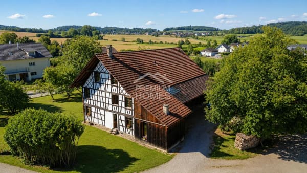 Immobilie in Rickenbach Sulz - Historisches Fachwerkhaus mit grossem GrundstÃ¼ck - Bild 0