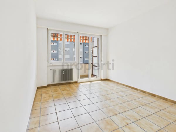 Immobilie in Bellinzona - Elegante appartamento rinnovato con balcone - Bild 1