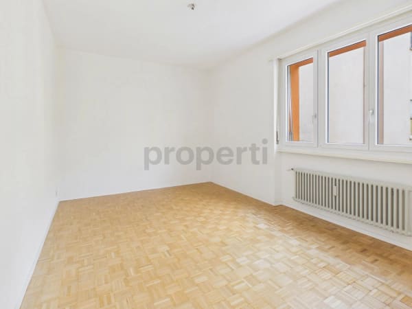 Immobilie in Bellinzona - Elegante appartamento rinnovato con balcone - Bild 5