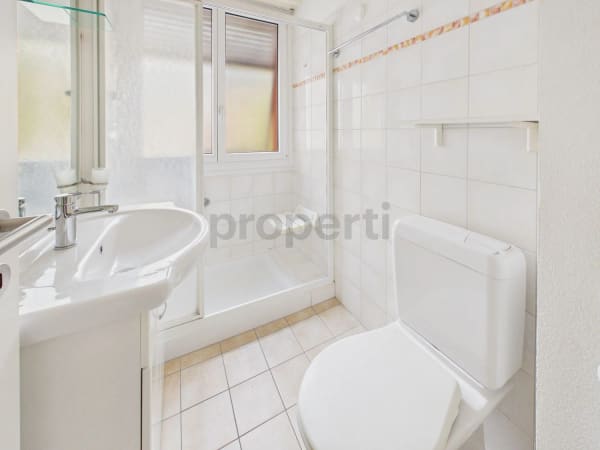 Immobilie in Bellinzona - Elegante appartamento rinnovato con balcone - Bild 7