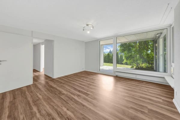 Immobilie in Niederteufen - Wohnen wie im Einfamilienhaus! Riesige, gepflegte Maisonette-Wohnung mit Alpsteinpanorama und Schwimmbad - Bild 11