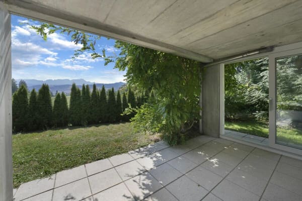 Immobilie in Niederteufen - Wohnen wie im Einfamilienhaus! Riesige, gepflegte Maisonette-Wohnung mit Alpsteinpanorama und Schwimmbad - Bild 12