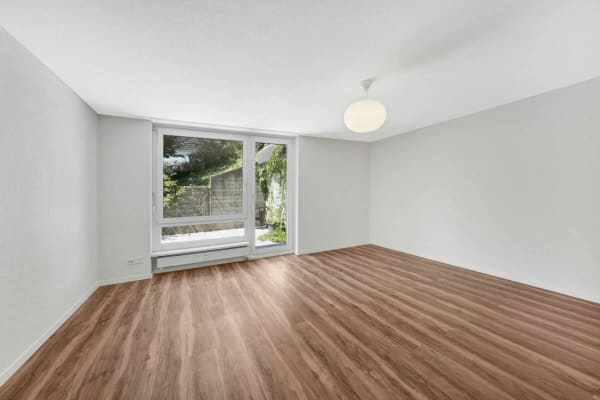 Immobilie in Niederteufen - Wohnen wie im Einfamilienhaus! Riesige, gepflegte Maisonette-Wohnung mit Alpsteinpanorama und Schwimmbad - Bild 20