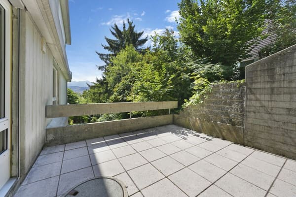 Immobilie in Niederteufen - Wohnen wie im Einfamilienhaus! Riesige, gepflegte Maisonette-Wohnung mit Alpsteinpanorama und Schwimmbad - Bild 23
