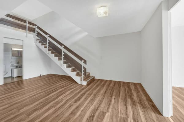 Immobilie in Niederteufen - Wohnen wie im Einfamilienhaus! Riesige, gepflegte Maisonette-Wohnung mit Alpsteinpanorama und Schwimmbad - Bild 28