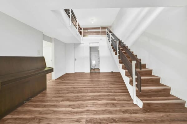 Immobilie in Niederteufen - Wohnen wie im Einfamilienhaus! Riesige, gepflegte Maisonette-Wohnung mit Alpsteinpanorama und Schwimmbad - Bild 29