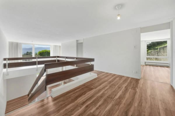 Immobilie in Niederteufen - Wohnen wie im Einfamilienhaus! Riesige, gepflegte Maisonette-Wohnung mit Alpsteinpanorama und Schwimmbad - Bild 3