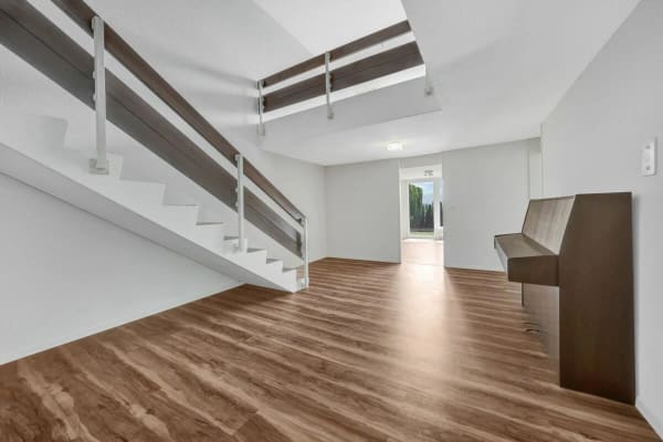 Immobilie in Niederteufen - Wohnen wie im Einfamilienhaus! Riesige, gepflegte Maisonette-Wohnung mit Alpsteinpanorama und Schwimmbad - Bild 31