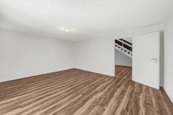 Immobilie in Niederteufen - Wohnen wie im Einfamilienhaus! Riesige, gepflegte Maisonette-Wohnung mit Alpsteinpanorama und Schwimmbad - Bild 33