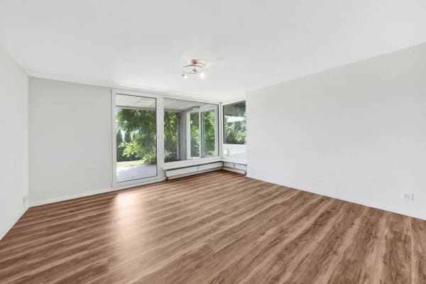 Immobilie in Niederteufen - Wohnen wie im Einfamilienhaus! Riesige, gepflegte Maisonette-Wohnung mit Alpsteinpanorama und Schwimmbad - Bild 34