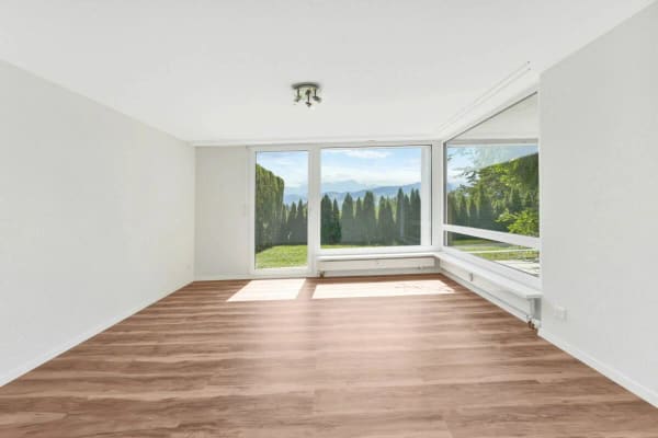 Immobilie in Niederteufen - Wohnen wie im Einfamilienhaus! Riesige, gepflegte Maisonette-Wohnung mit Alpsteinpanorama und Schwimmbad - Bild 36