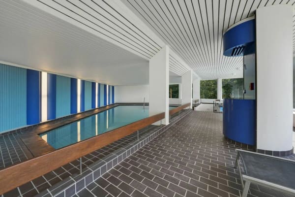 Immobilie in Niederteufen - Wohnen wie im Einfamilienhaus! Riesige, gepflegte Maisonette-Wohnung mit Alpsteinpanorama und Schwimmbad - Bild 45