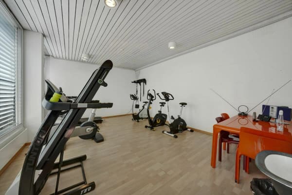 Immobilie in Niederteufen - Wohnen wie im Einfamilienhaus! Riesige, gepflegte Maisonette-Wohnung mit Alpsteinpanorama und Schwimmbad - Bild 49