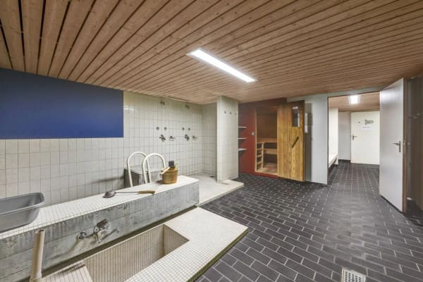 Immobilie in Niederteufen - Wohnen wie im Einfamilienhaus! Riesige, gepflegte Maisonette-Wohnung mit Alpsteinpanorama und Schwimmbad - Bild 51