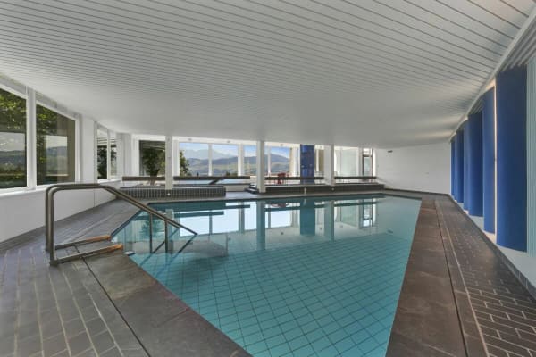 Immobilie in Niederteufen - Wohnen wie im Einfamilienhaus! Riesige, gepflegte Maisonette-Wohnung mit Alpsteinpanorama und Schwimmbad - Bild 6