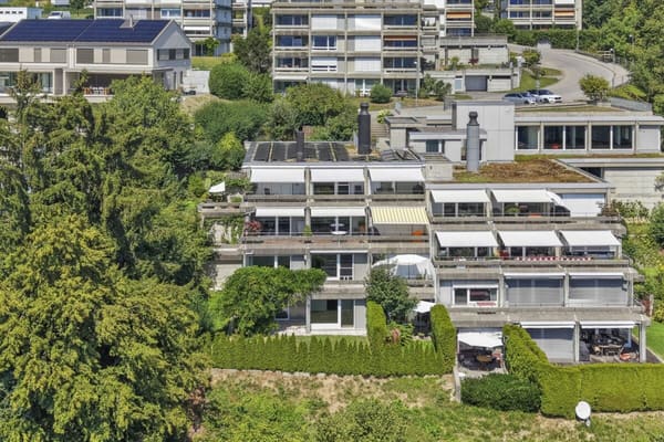 Immobilie in Niederteufen - Wohnen wie im Einfamilienhaus! Riesige, gepflegte Maisonette-Wohnung mit Alpsteinpanorama und Schwimmbad - Bild 7