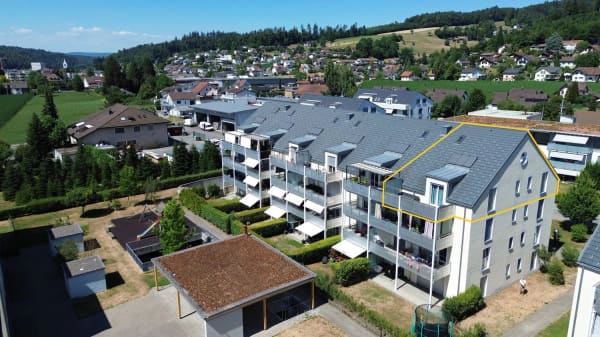 Immobilie in Oberkulm - 4.5-Zimmer-Maisonette-Wohnung mit viel Charme und grossem Balkon. - Bild 1