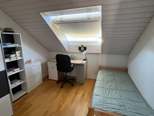 Immobilie in Oberkulm - 4.5-Zimmer-Maisonette-Wohnung mit viel Charme und grossem Balkon. - Bild 8