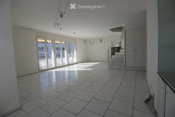 Immobilie in Cham - Wunderschöne 6.5-Zimmer-Maisonette-Dachwohnung mit Bergblick in Cham - Bild 2