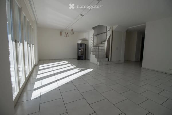 Immobilie in Cham - Wunderschöne 6.5-Zimmer-Maisonette-Dachwohnung mit Bergblick in Cham - Bild 3