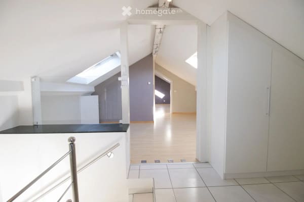 Immobilie in Cham - Wunderschöne 6.5-Zimmer-Maisonette-Dachwohnung mit Bergblick in Cham - Bild 8