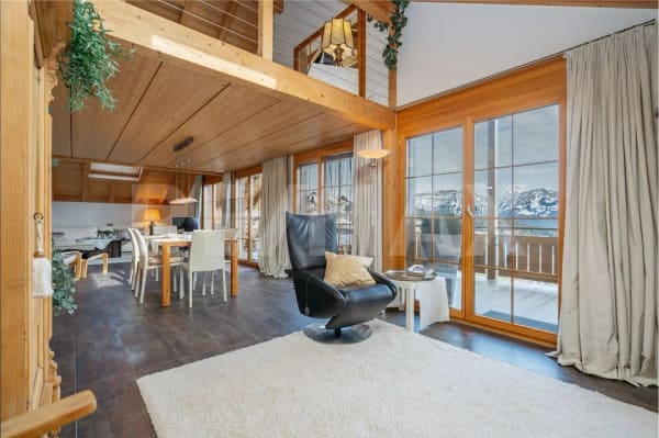 Immobilie in Beatenberg - Weitblick. Privatsphäre. Exklusivität. Dachmaisonette über dem Thunersee (auch als Zweitwohnsitz) - Bild 2