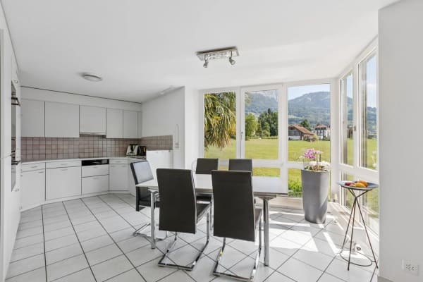Immobilie in Schwyz - Exklusives Wohnen mit herrlicher Dachterrasse - Bild 3