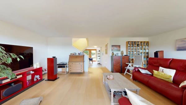 Immobilie in Ettingen - 5-Zimmer-Reihenmittelhaus mit Garage und zwei Aussenparkplätzen - Bild 1