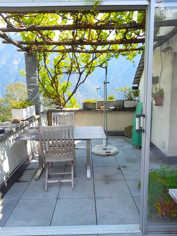 Immobilie in Castaneda - Charmantes rustikales Haus mit herrlicher Aussicht, Terrasse & Garage - Bild 6