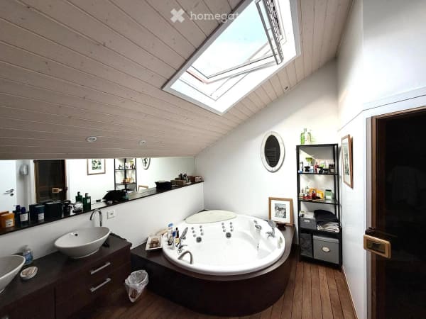 Immobilie in Petit-lancy - SPECTACULAIRE TRIPLEX DANS UNE MAISON DE VILLAGE AU COEUR DU PETIT-LANCY - Bild 24