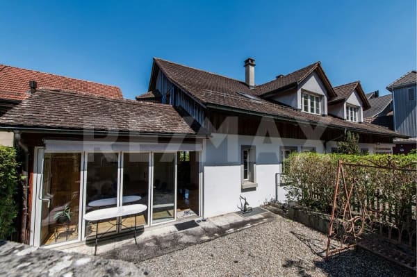 Immobilie in Bonstetten - SONNIGES 5 ½-ZIMMER-ECKHAUS AN ZENTRALER LAGE - Bild 1